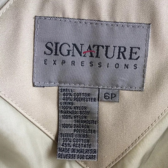 Signature Expressions Woman's Size 6P Trench Coat Tan Belted In/Out Lining Tan - Picture 9 of 16